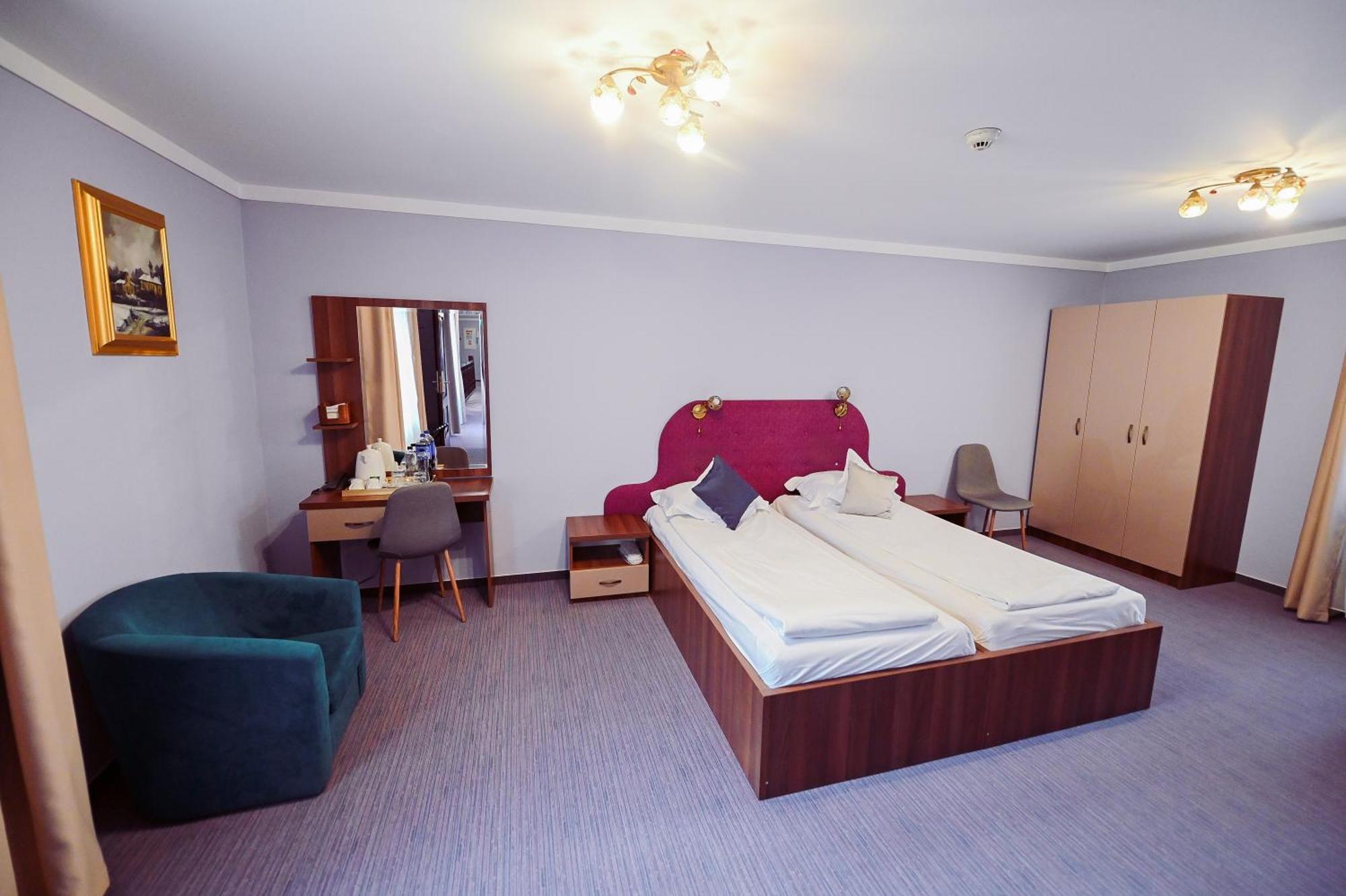 Conacul Domnesc Hotell Scheia Eksteriør bilde