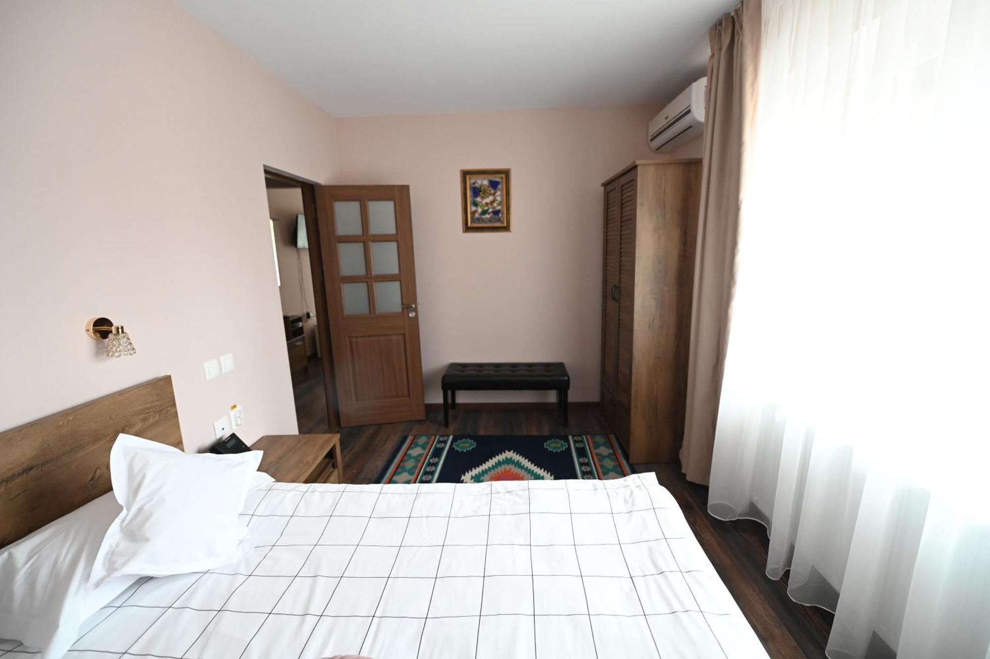Conacul Domnesc Hotell Scheia Eksteriør bilde